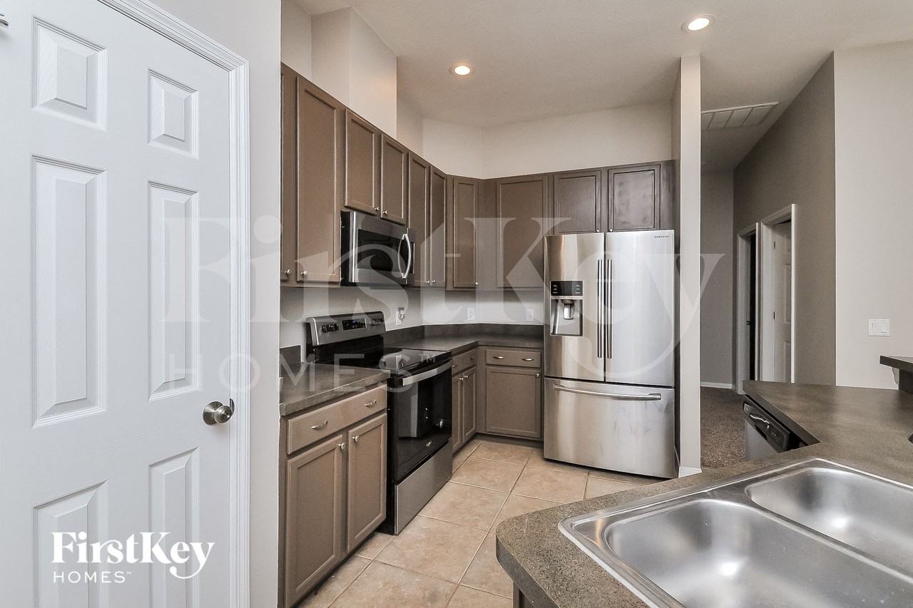 1102 Lumsden Trace Cir - Photo 6 of 15