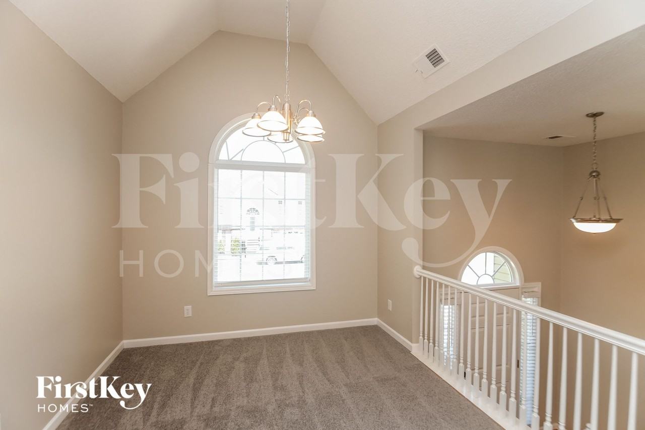 136 Four Oaks Dr - Photo 3 of 15