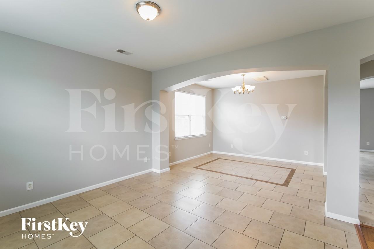 113 Summer View Rd - Photo 3 of 15