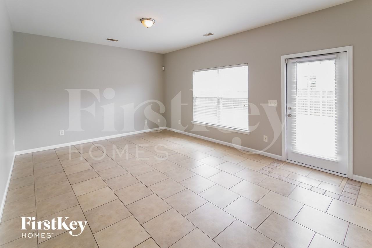 113 Summer View Rd - Photo 5 of 15