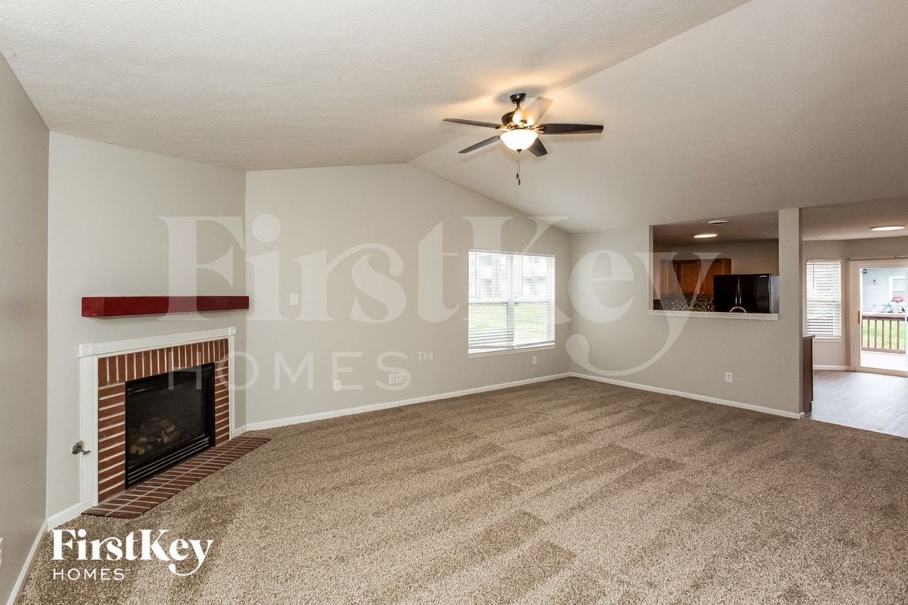 14904 Dry Creek Rd - Photo 3 of 15