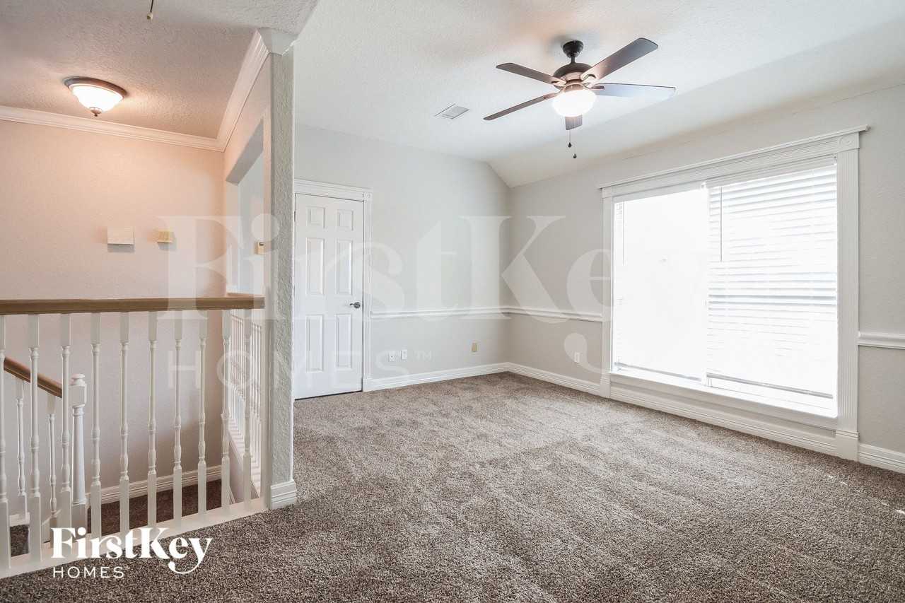 3527 Bayou Forest Dr - Photo 7 of 15