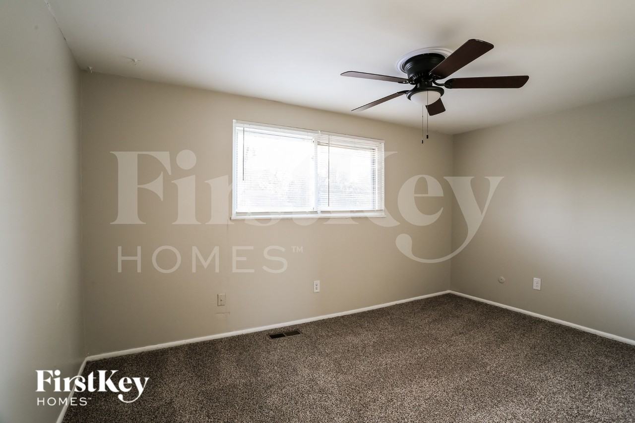 4609 Paxton Dr S - Photo 7 of 19