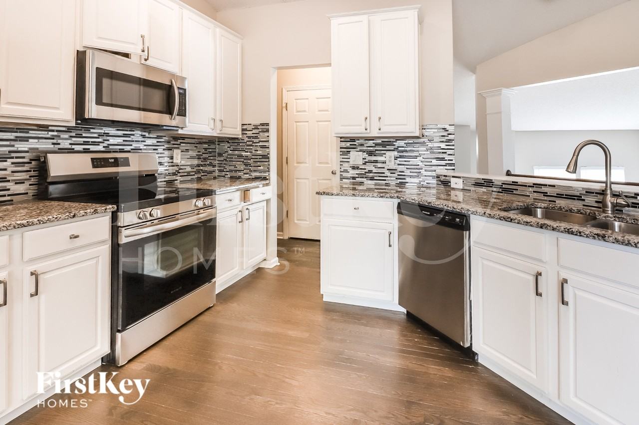 15140 West 157th Terrace - Photo 5 of 16