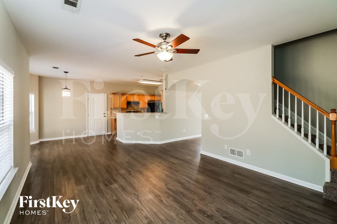 2991 Summerfield Ct Nw - Photo 3 of 15