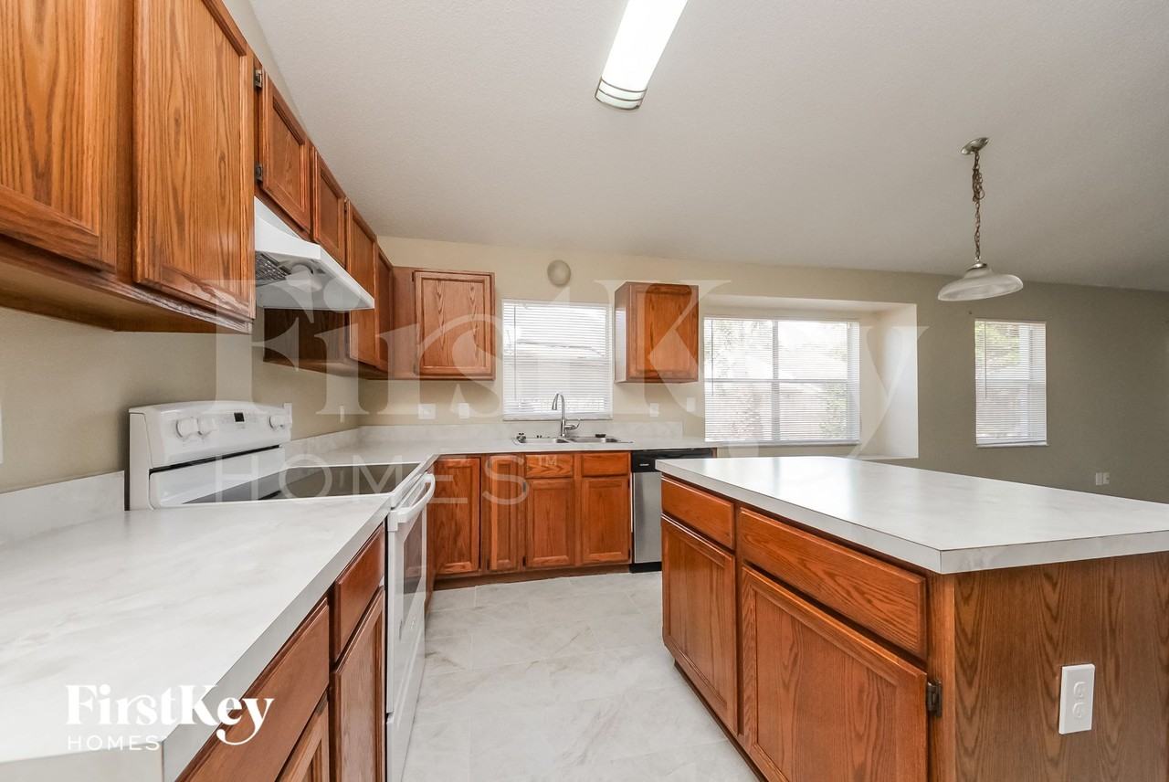 10272 Willowemac Court - Photo 6 of 15