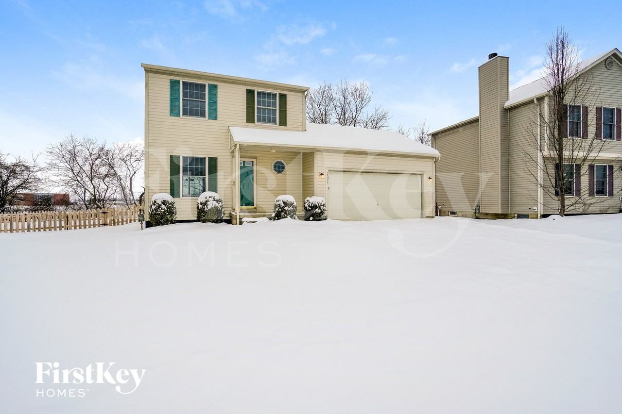 2775 Cross Creek Avenue - Photo 2 of 13