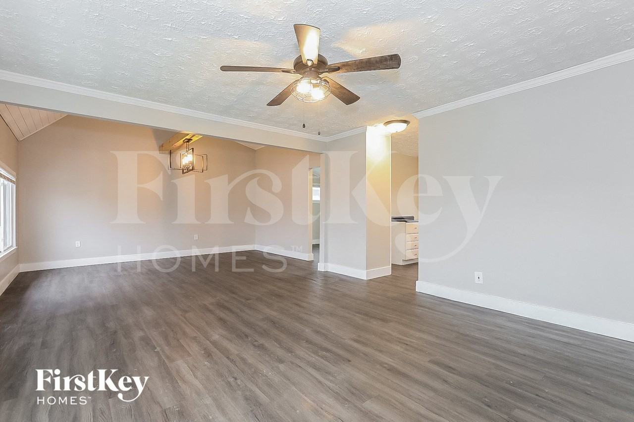 3976 Richard Ave - Photo 7 of 15