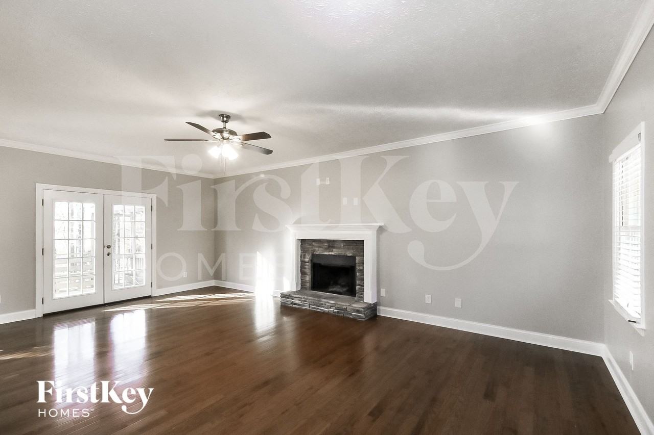 211 Bennett Farms Trl - Photo 2 of 15