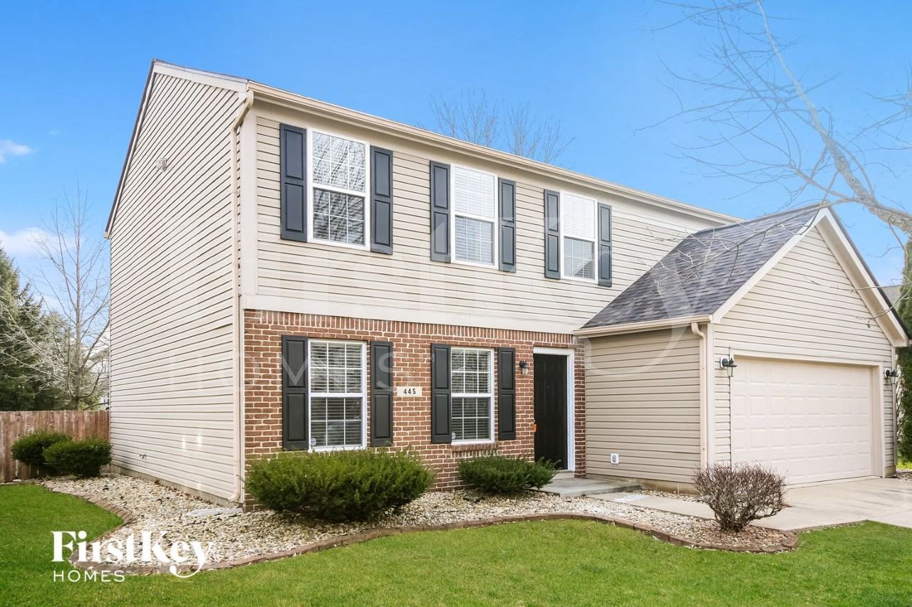 445 Winterwood Dr - Photo 2 of 15