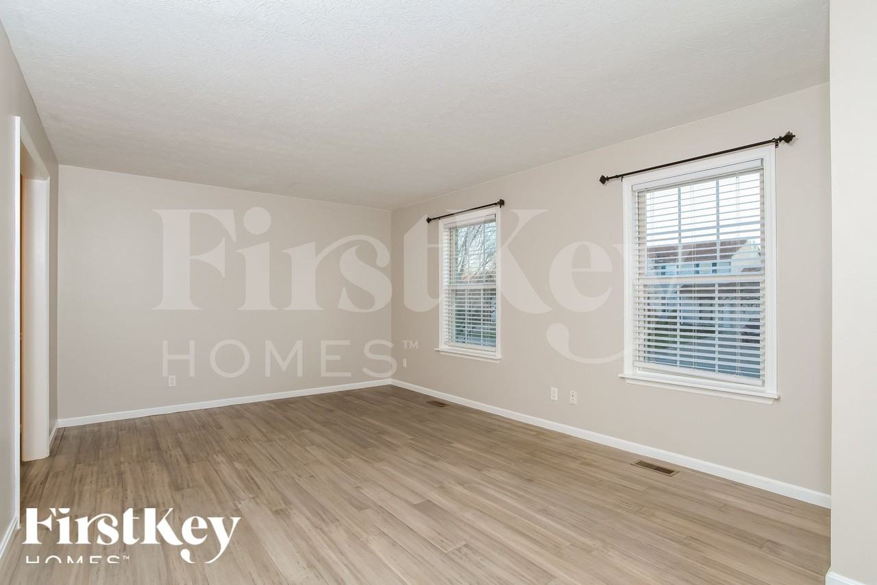 410 Meadow Springs Drive - Photo 3 of 15