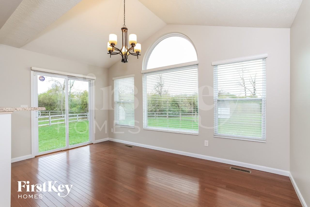 1989 Michelle Lane - Photo 5 of 15