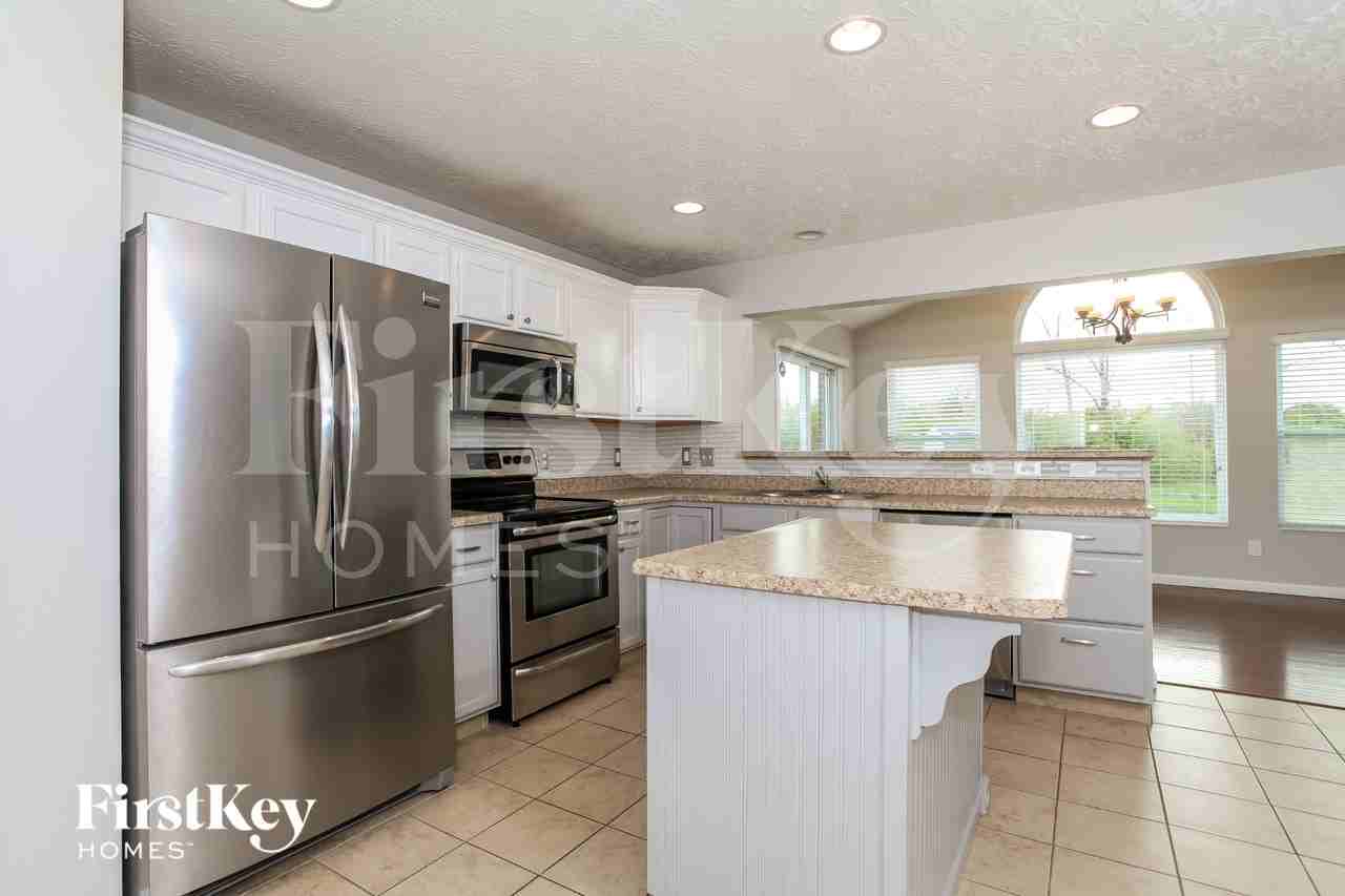 1989 Michelle Lane - Photo 7 of 15