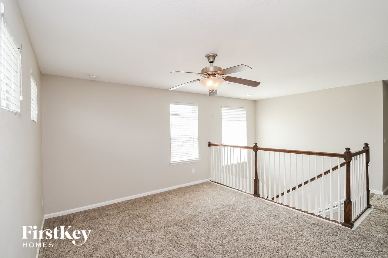 140 Brentley Ln - Photo 7 of 15