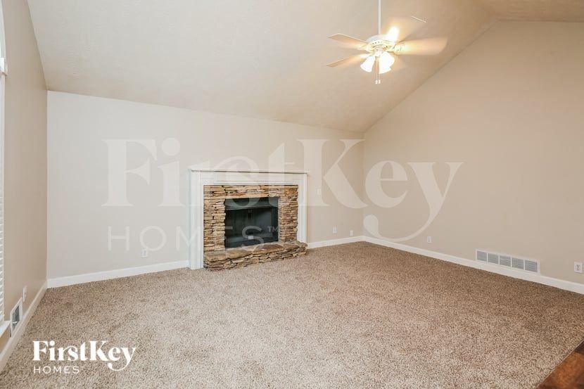 221 Cherokee Springs Way - Photo 3 of 15