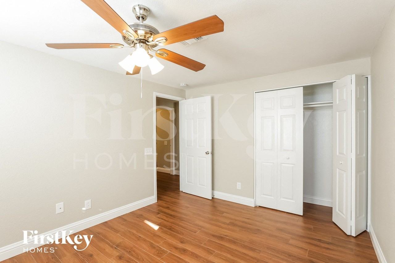 2109 N Verano Way - Photo 7 of 15