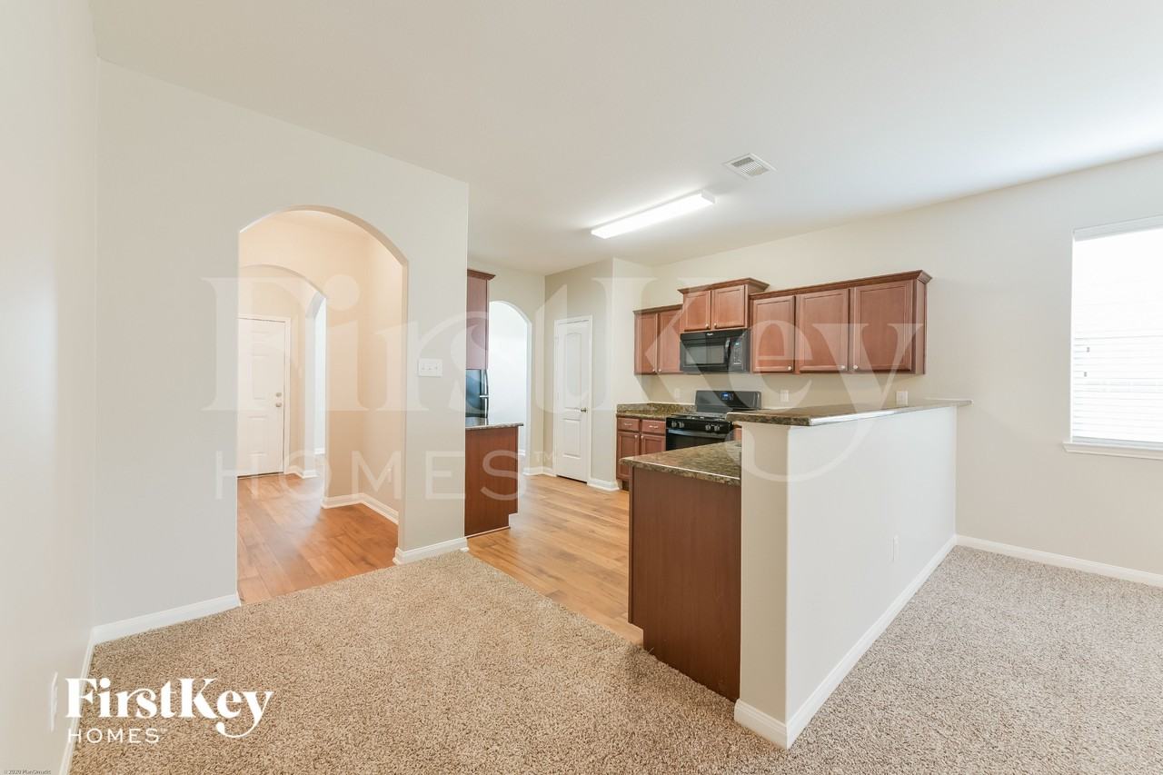 1831 Garnet Breeze Dr - Photo 6 of 15