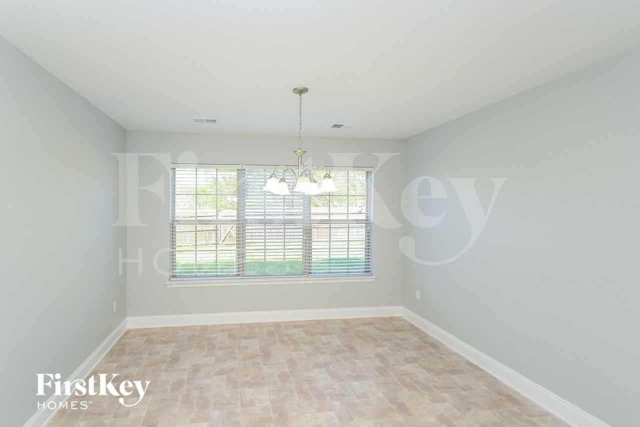 125 Hidden Trace Ct - Photo 5 of 15