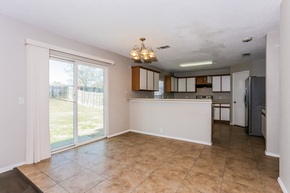 1511 Columbia Dr - Photo 6 of 17