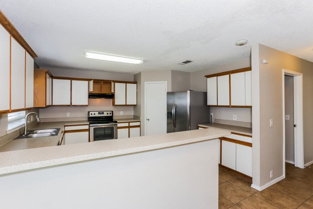 1511 Columbia Dr - Photo 7 of 17