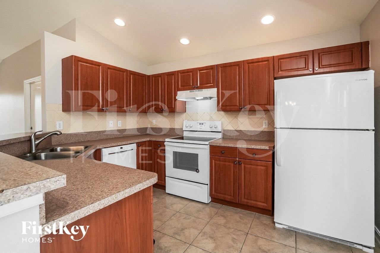 3908 18th St Sw - Photo 5 of 15