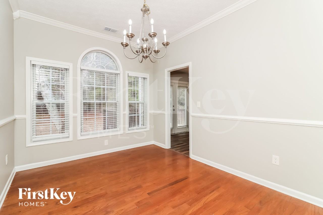 1627 Eagle Dr - Photo 5 of 19