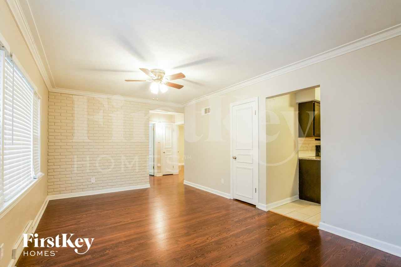 9946 Mackenzie Road - Photo 2 of 15