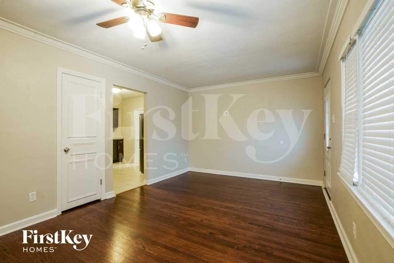 9946 Mackenzie Road - Photo 4 of 15