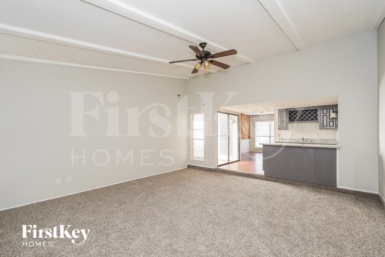 9814 Emory Oak Circle - Photo 4 of 19