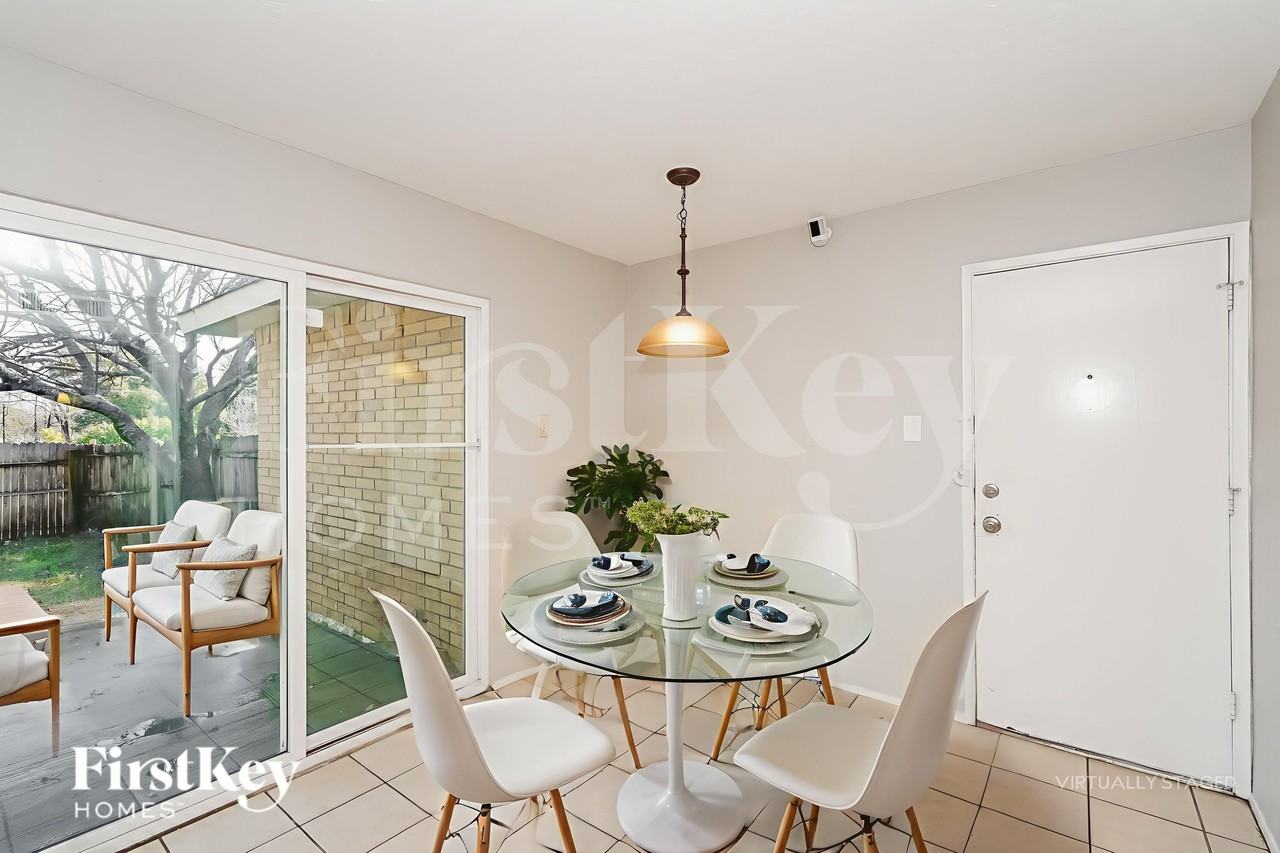 9814 Emory Oak Circle - Photo 6 of 19