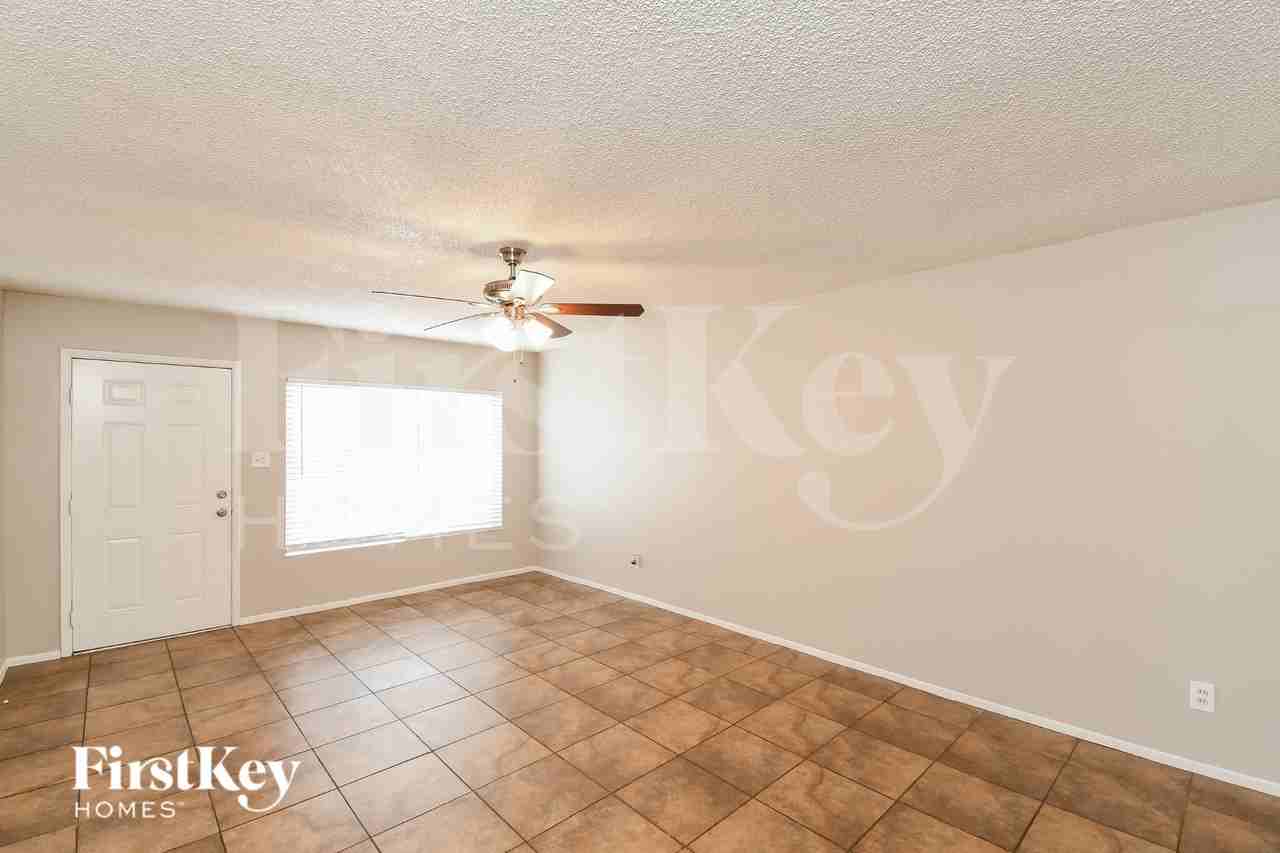940 E Loma Vista Dr - Photo 3 of 16