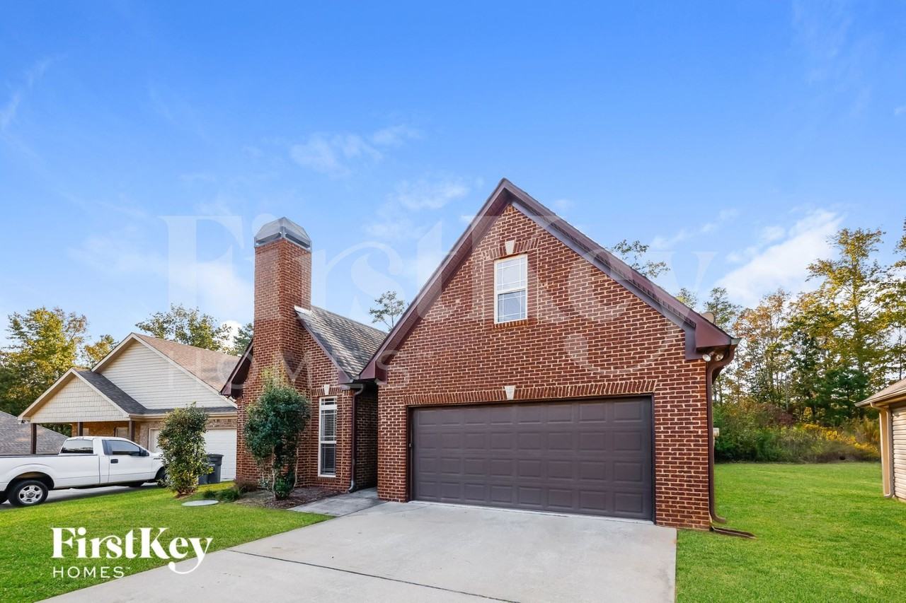 934 Brookstone Pl - Photo 2 of 15