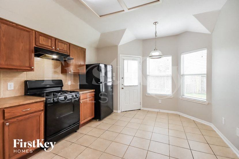 9302 Reflections Path Way - Photo 6 of 15