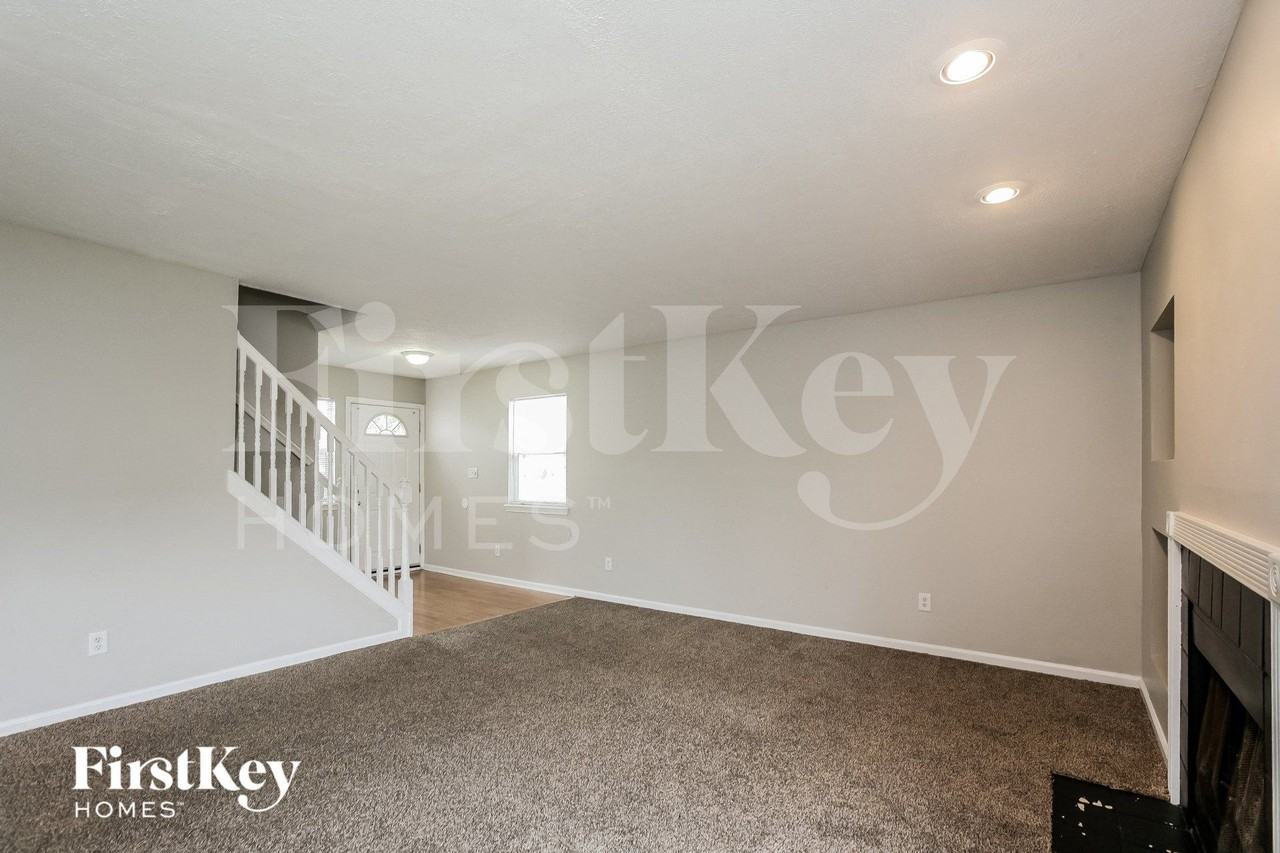 9214 Allegro Drive - Photo 3 of 18