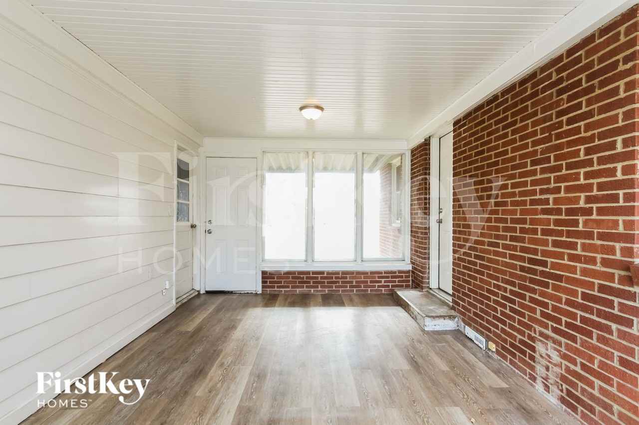 9045 E 18th St - Photo 5 of 15