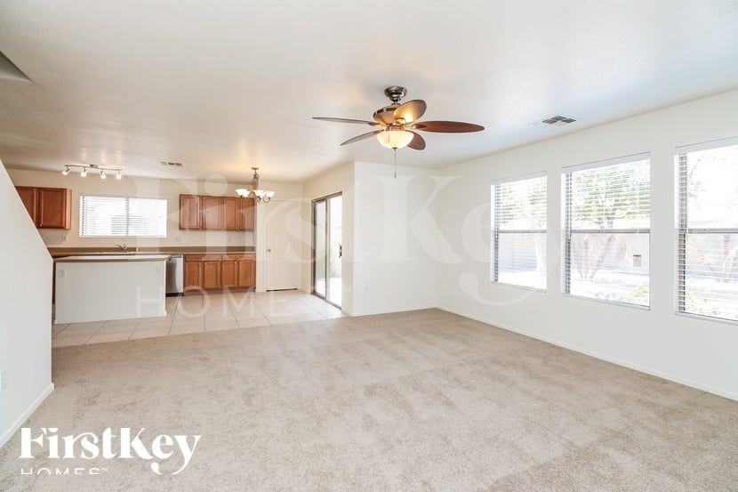 9032 E Pampa Ave - Photo 7 of 15