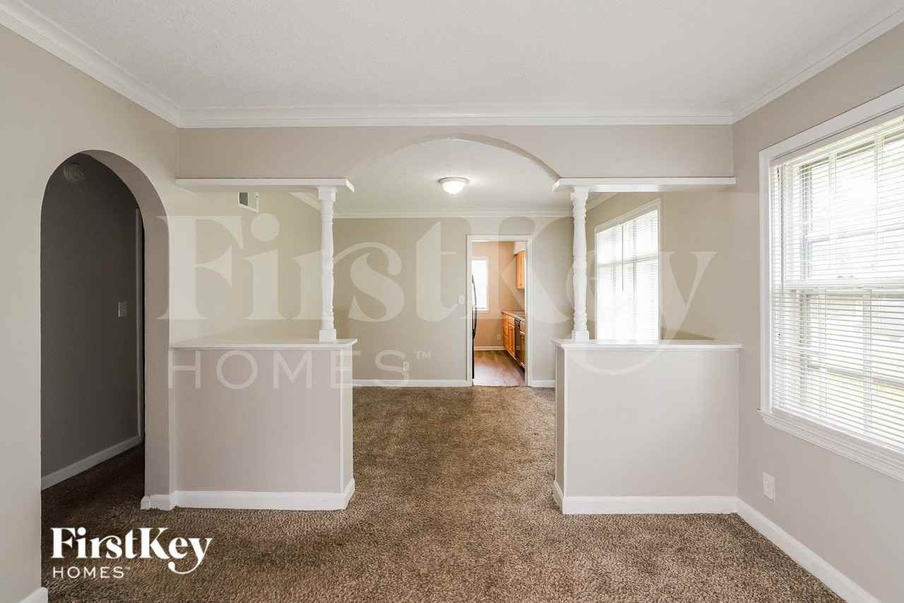 9005 E 68th Ter - Photo 4 of 16