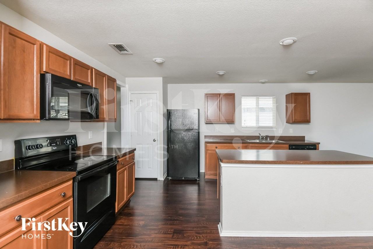 8932 Puerto Vista Drive - Photo 5 of 15