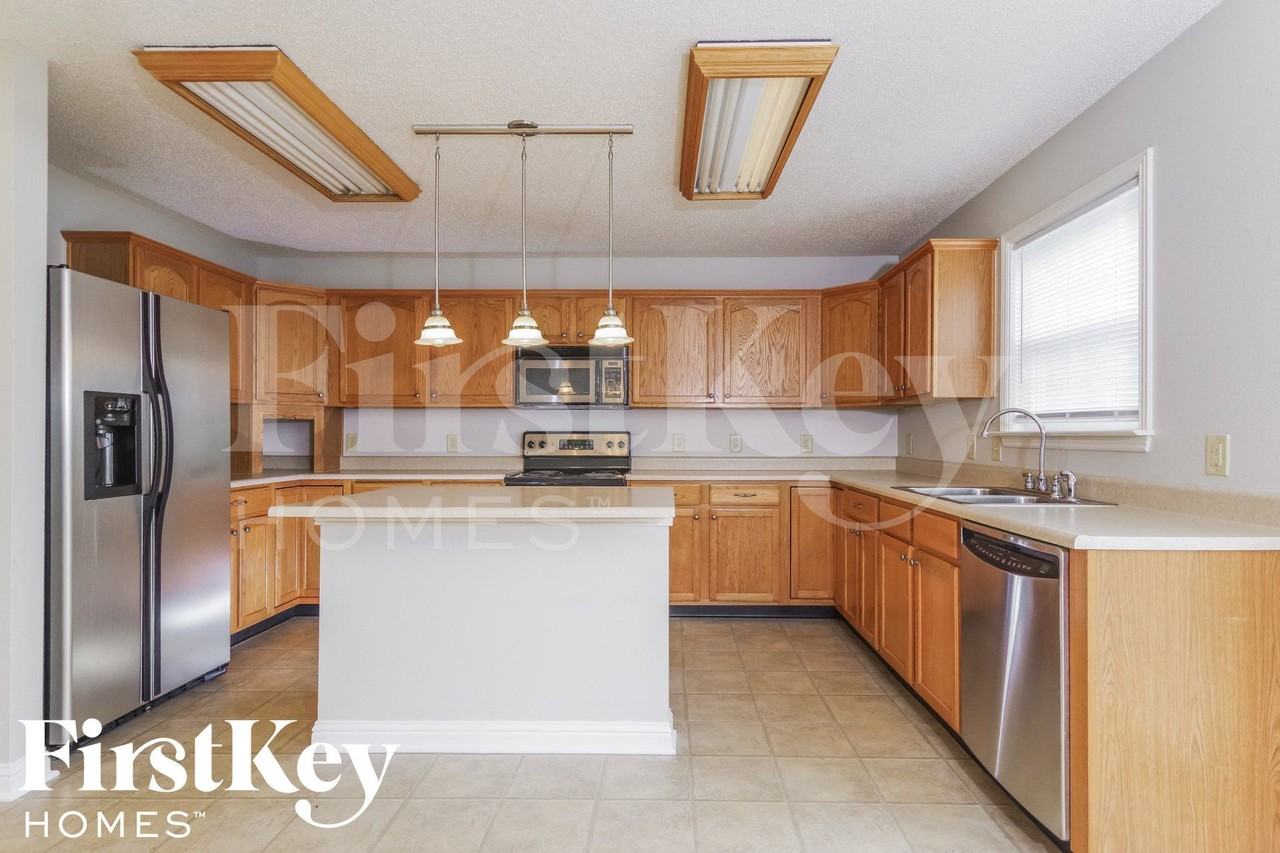 861 Southern Pines Dr - Photo 7 of 15