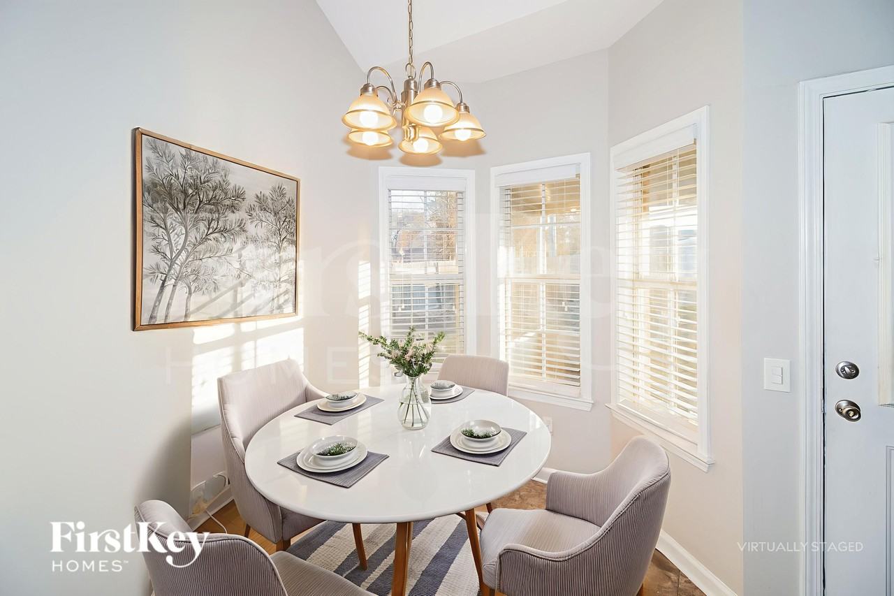 8595 Shady Elm Dr - Photo 7 of 19