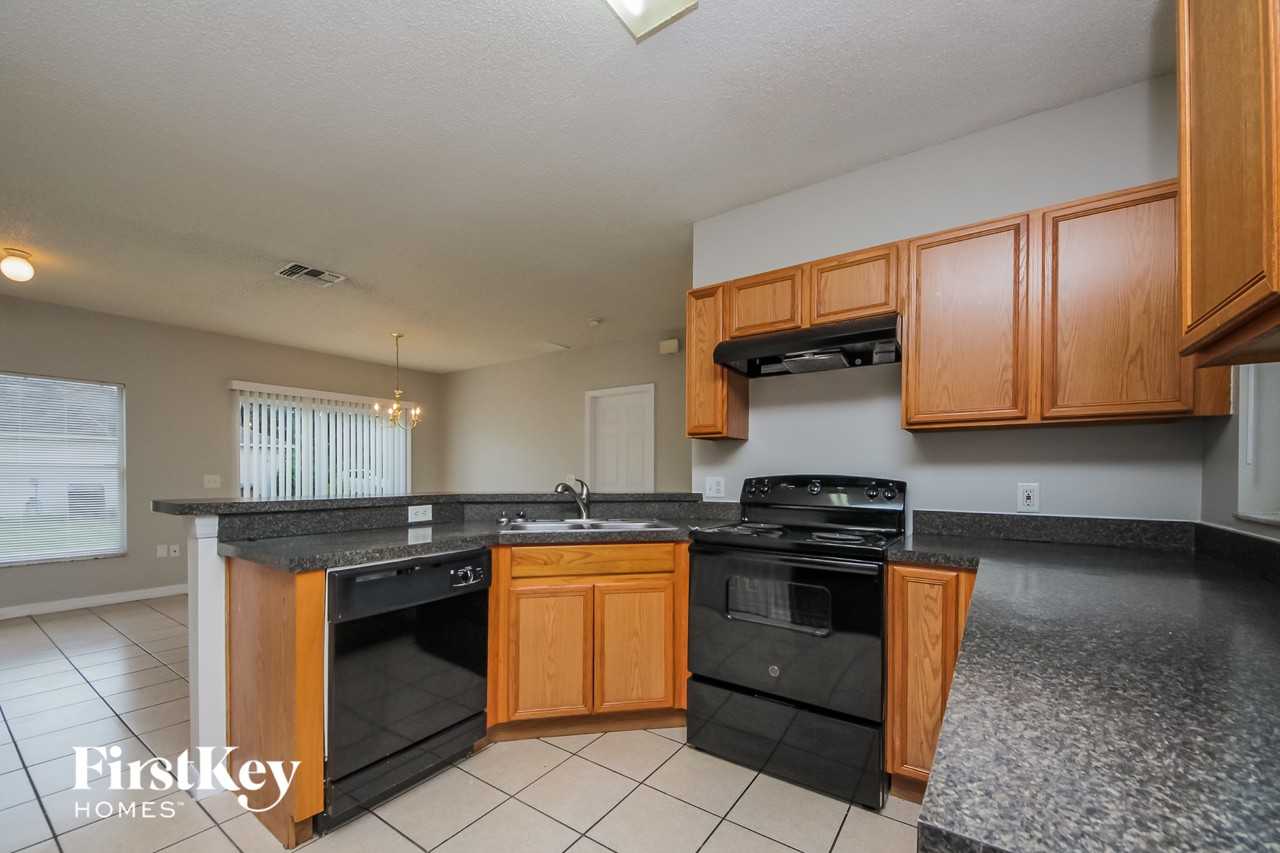 858 San Pedro Ct - Photo 6 of 15