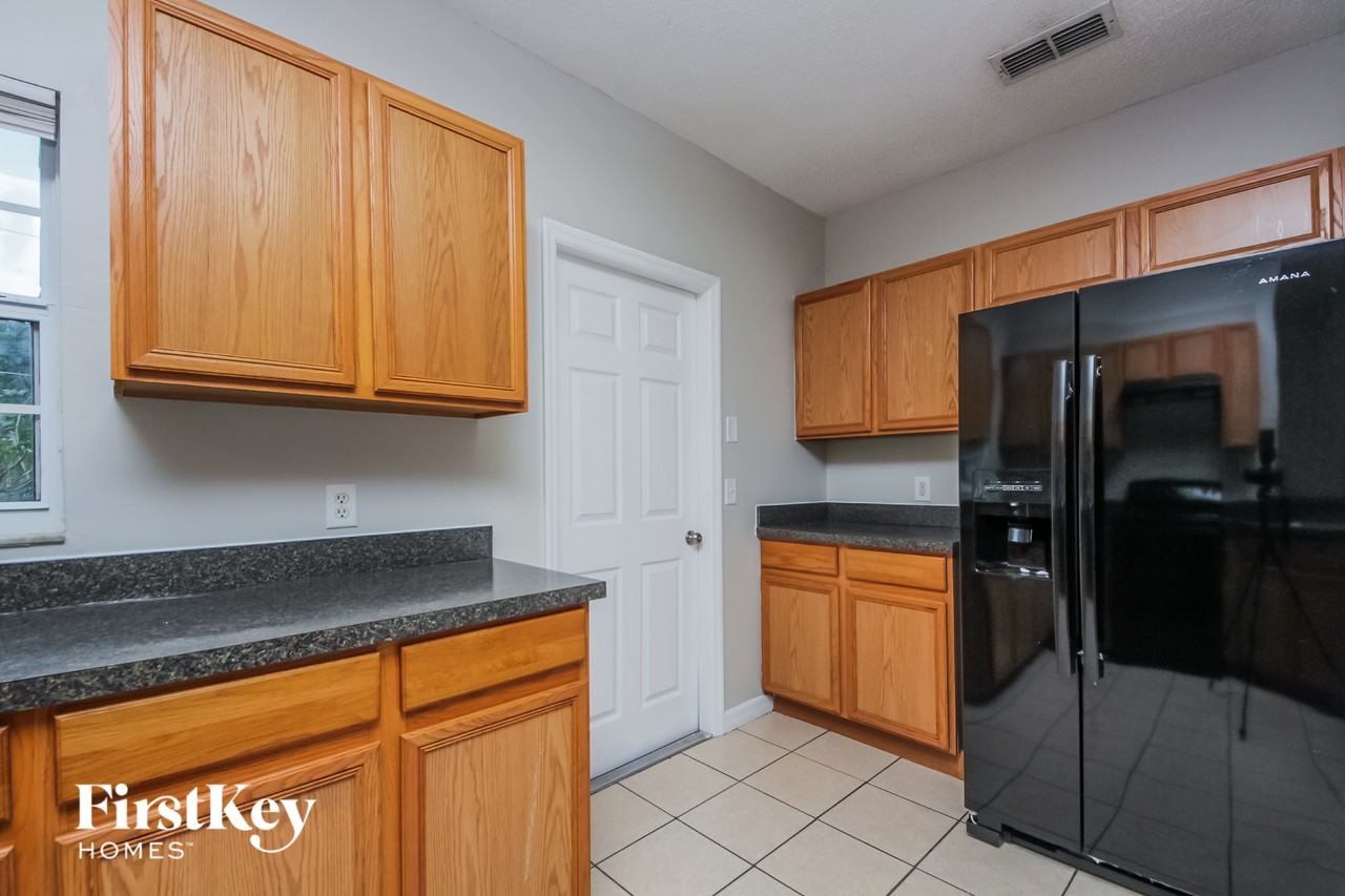 858 San Pedro Ct - Photo 7 of 15