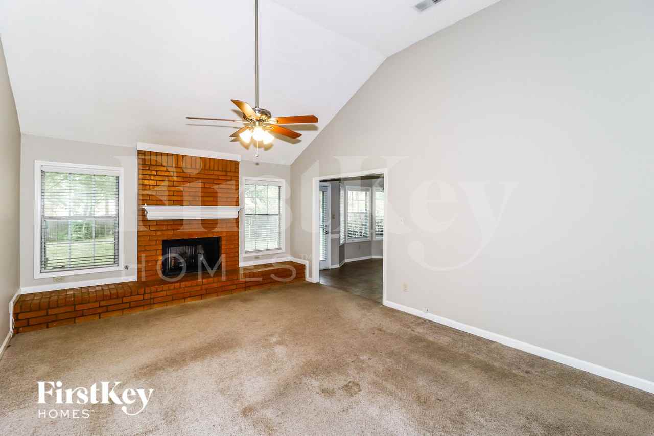 8532 Overcup Oaks Dr - Photo 3 of 15