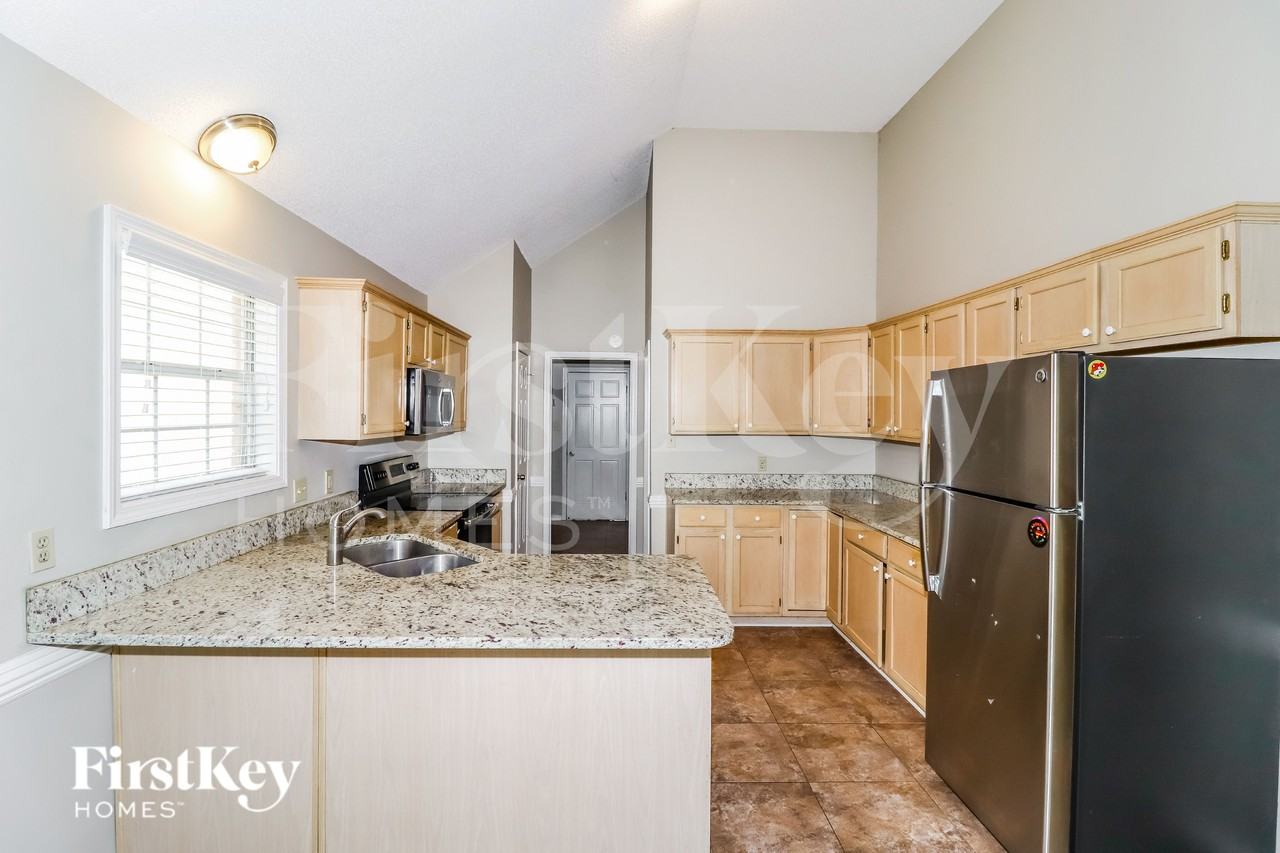 8532 Overcup Oaks Dr - Photo 6 of 15