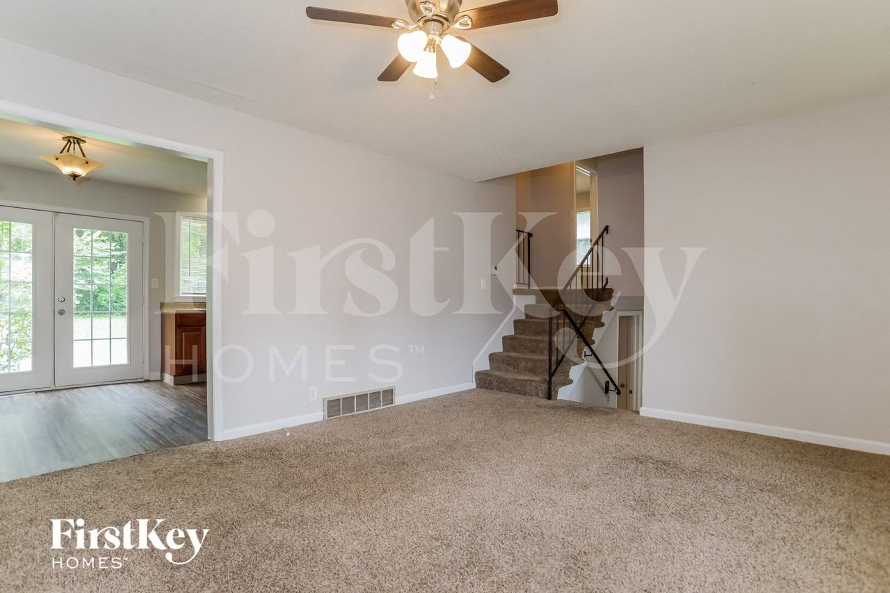 8402 East 92nd Terrace - Photo 5 of 15