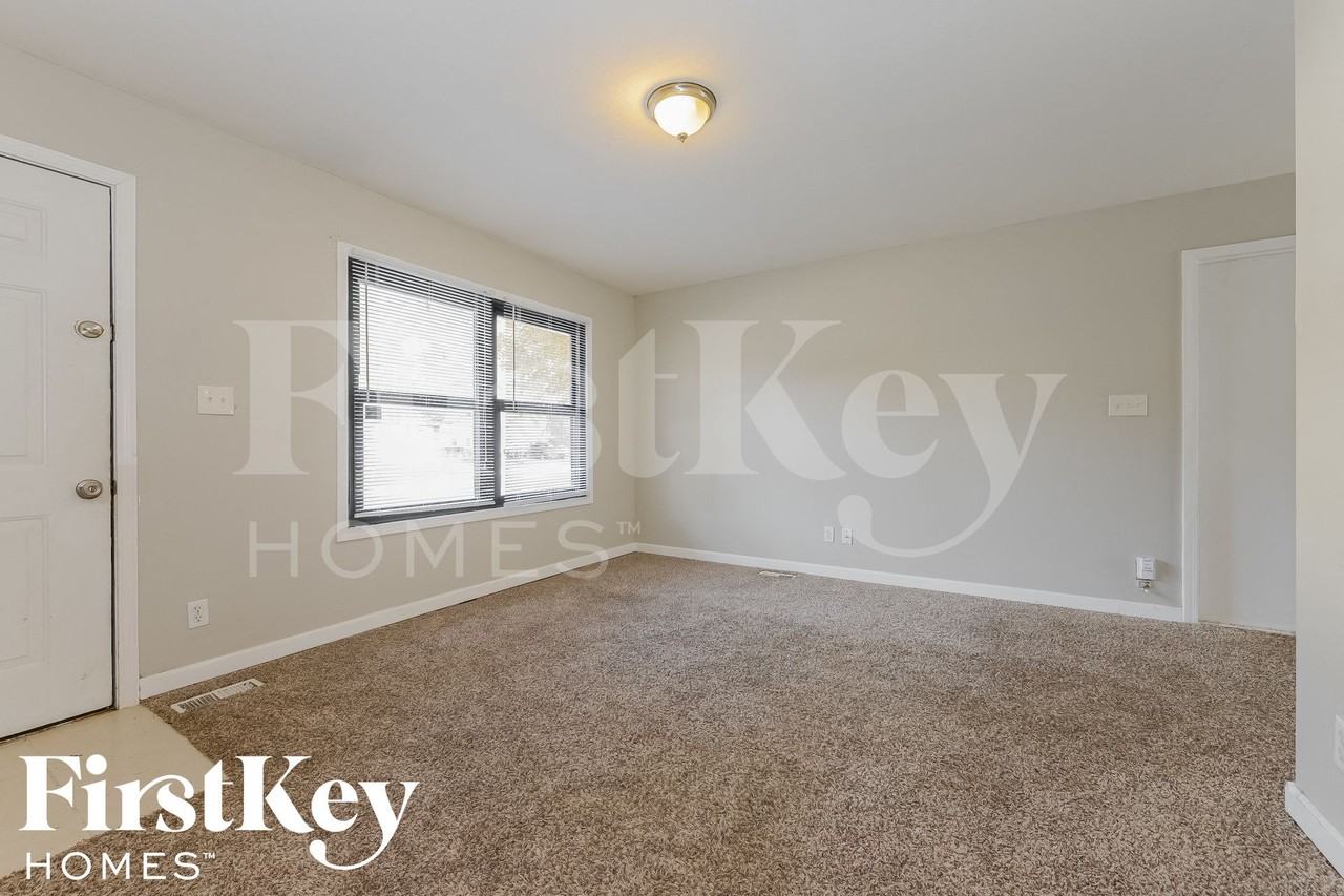 831 N 83rd Ter - Photo 2 of 14