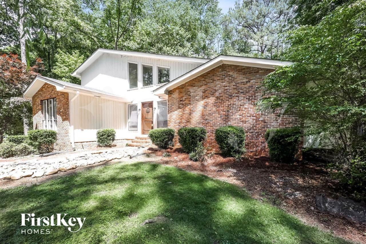 815 San Remo Court - Photo 2 of 15