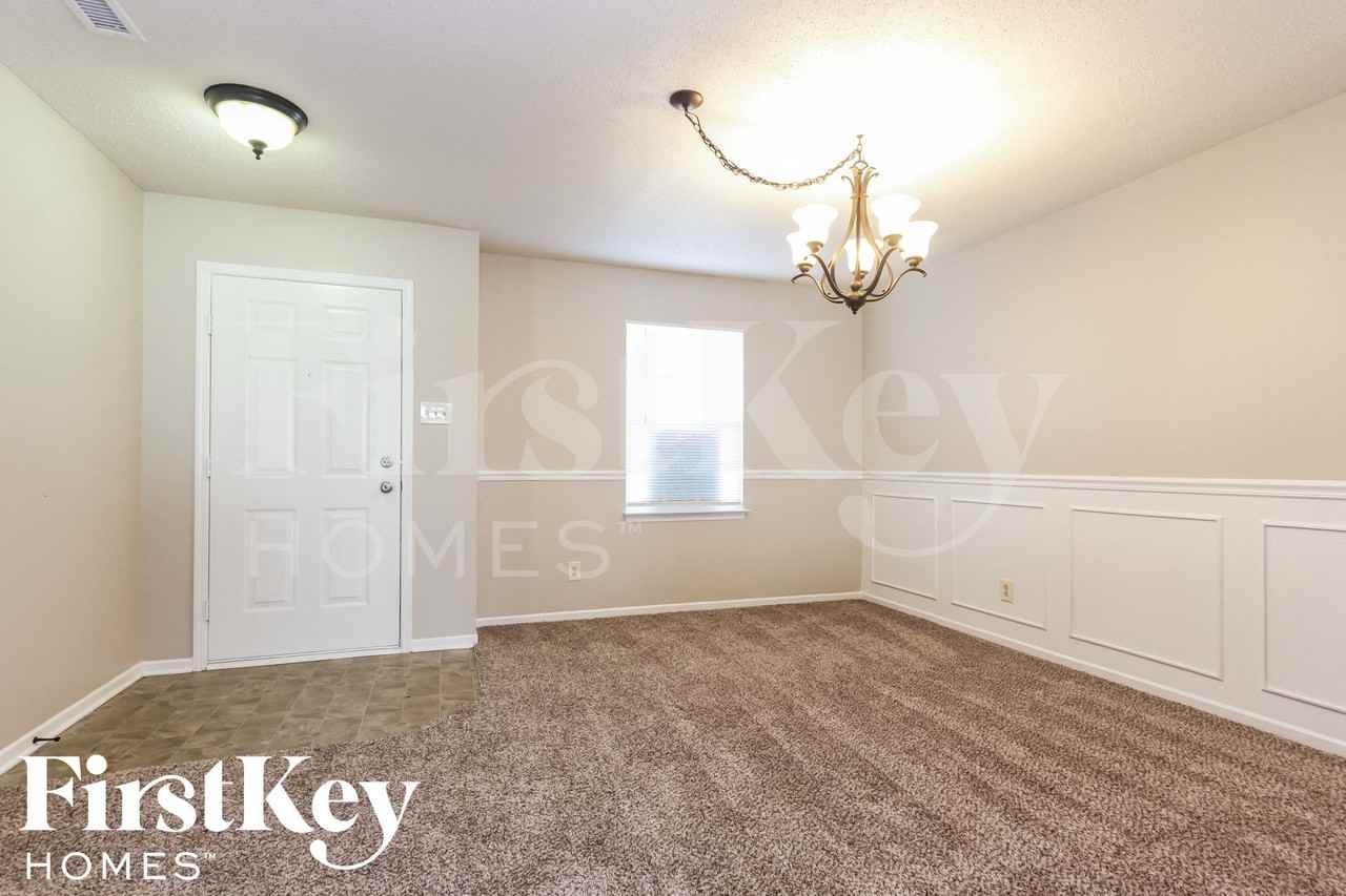 7731 Brandenburg Way - Photo 4 of 15