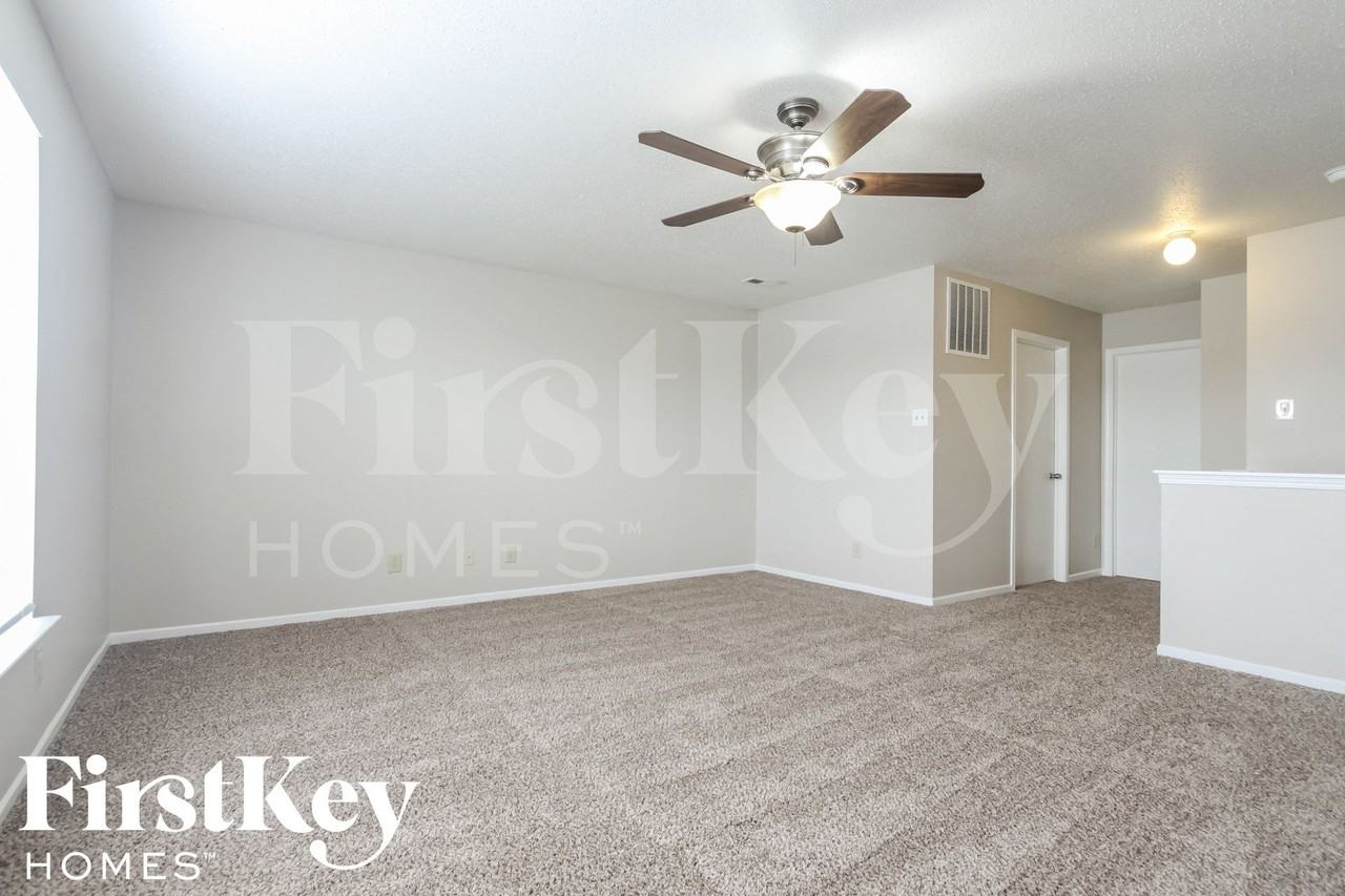 7731 Brandenburg Way - Photo 7 of 15