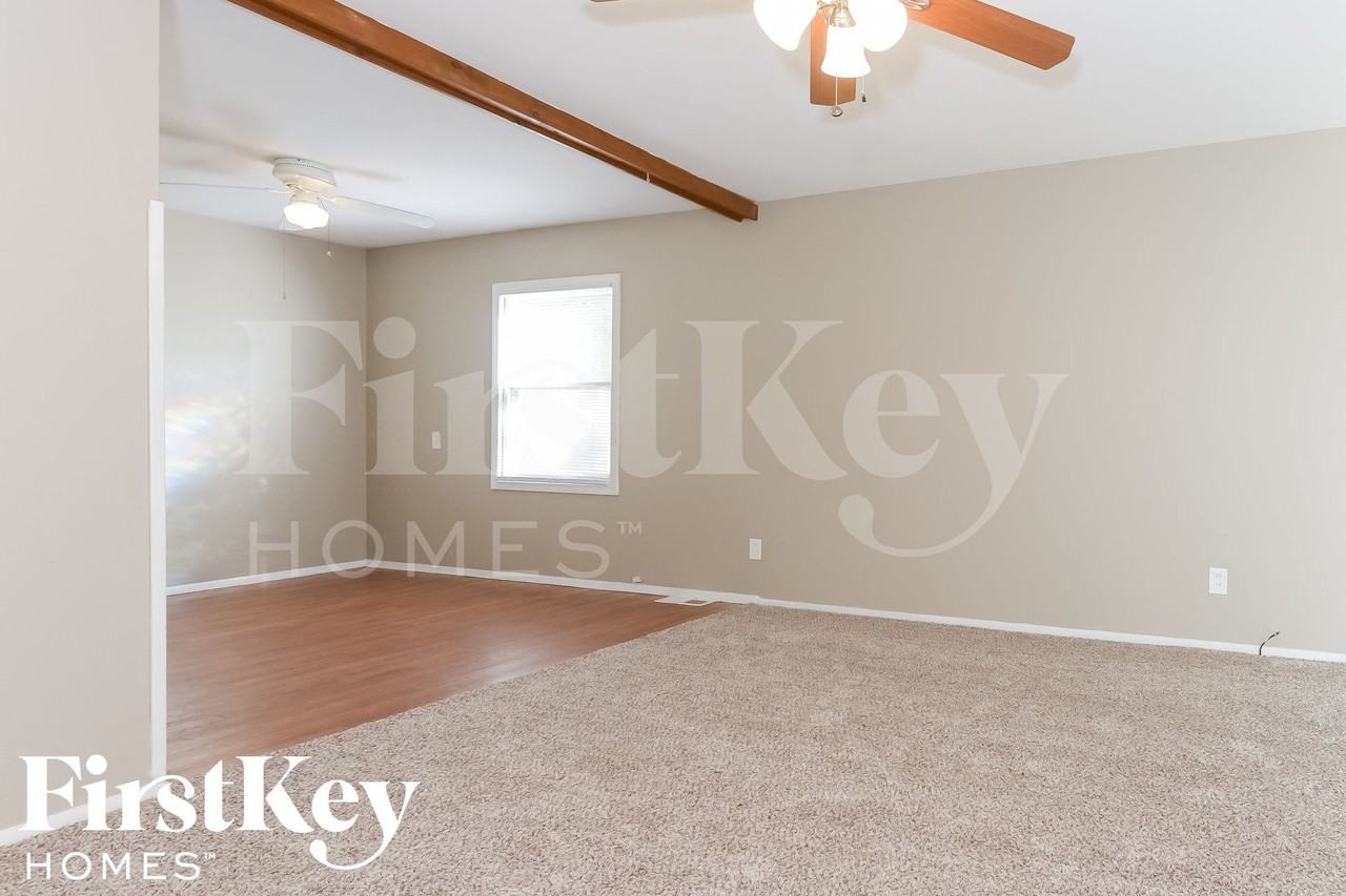 7508 E 50th Ter - Photo 5 of 14